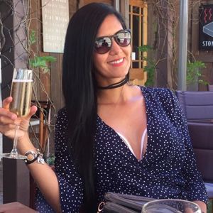 Meet your Posher, Yessica